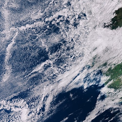 Atlantic_ship_tracks_contains modified Copernicus Sentinel data (2018), processed by ESA